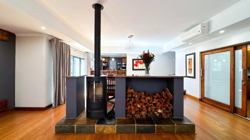 4 Bedroom Property for Sale in Midstream Ridge Gauteng