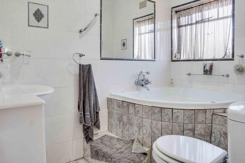 3 Bedroom Property for Sale in Witpoortjie Gauteng