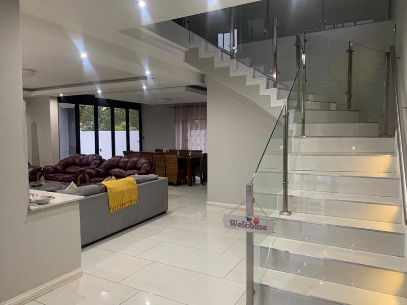 To Let 5 Bedroom Property for Rent in Lynnwood Glen Gauteng