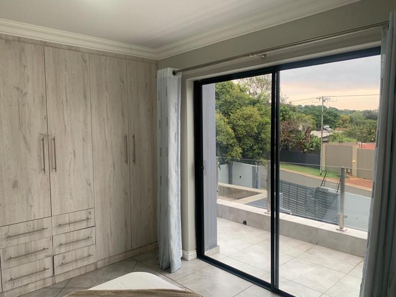To Let 5 Bedroom Property for Rent in Lynnwood Glen Gauteng