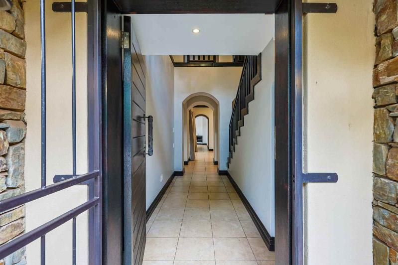 5 Bedroom Property for Sale in Waterkloof Ridge Gauteng
