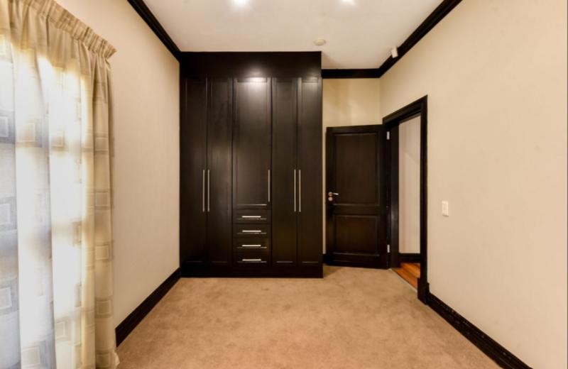 5 Bedroom Property for Sale in Waterkloof Ridge Gauteng