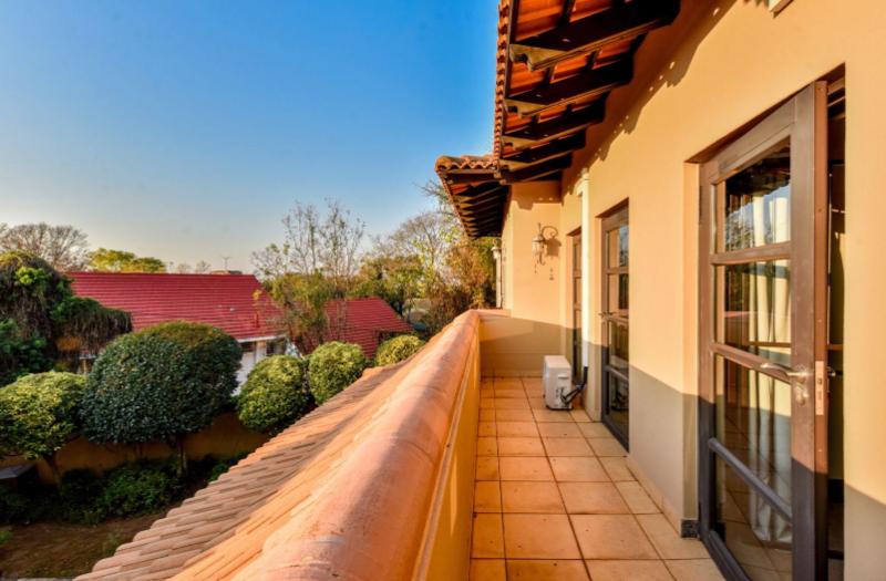5 Bedroom Property for Sale in Waterkloof Ridge Gauteng