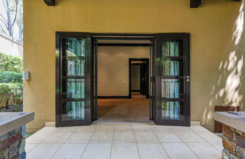 5 Bedroom Property for Sale in Waterkloof Ridge Gauteng