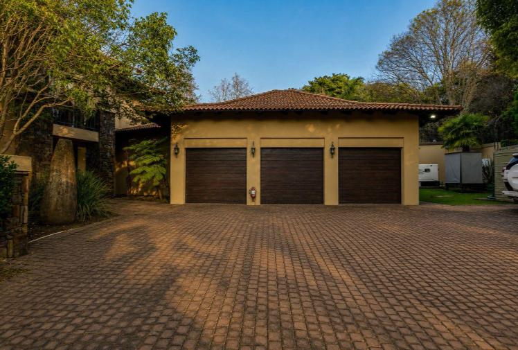 5 Bedroom Property for Sale in Waterkloof Ridge Gauteng