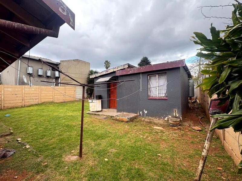 2 Bedroom Property for Sale in Roodepoort North Gauteng