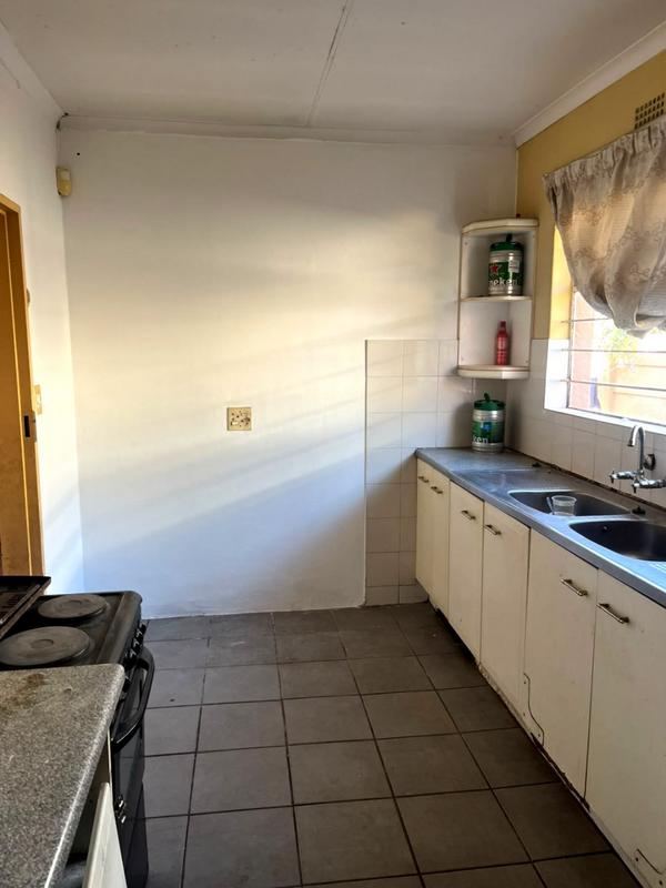 2 Bedroom Property for Sale in Roodepoort North Gauteng