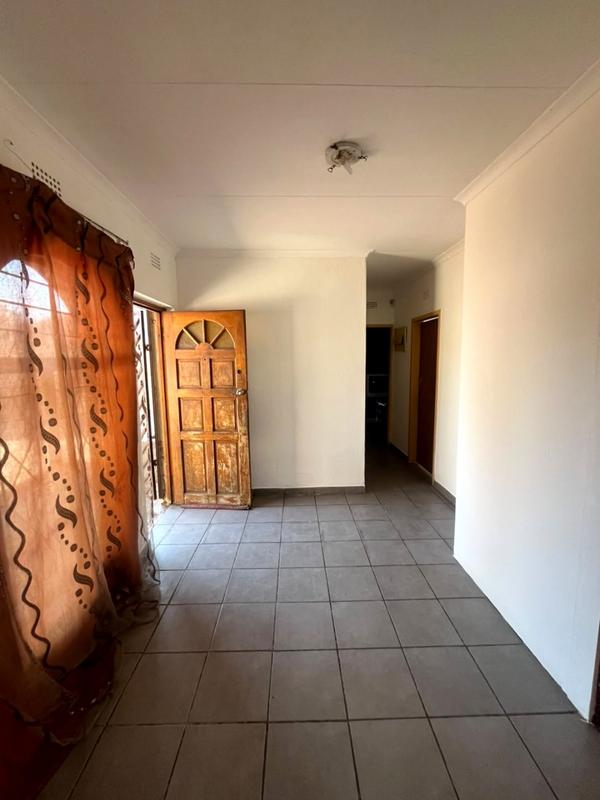 2 Bedroom Property for Sale in Roodepoort North Gauteng