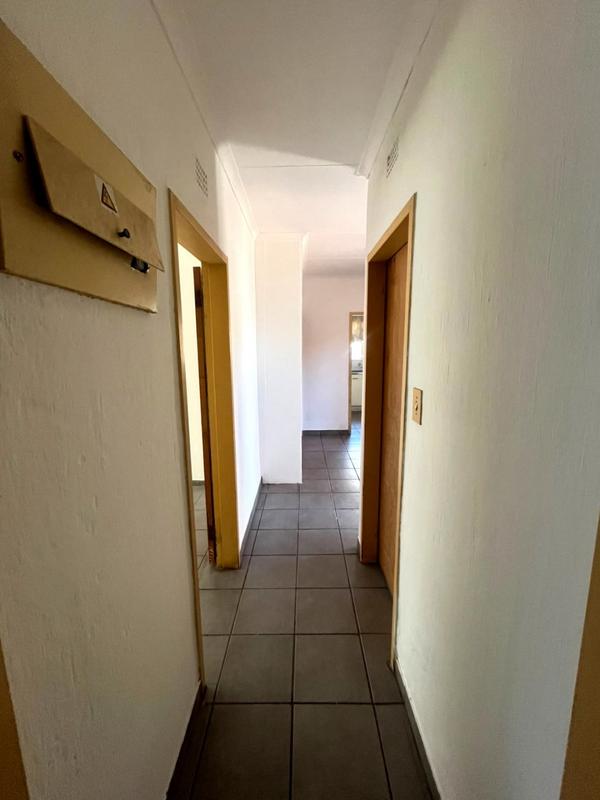 2 Bedroom Property for Sale in Roodepoort North Gauteng
