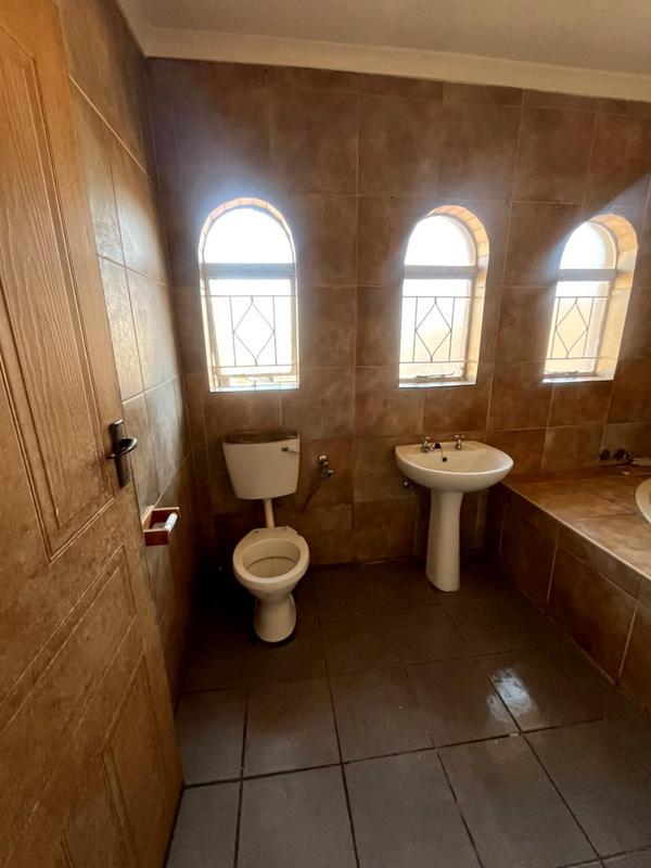 2 Bedroom Property for Sale in Roodepoort North Gauteng