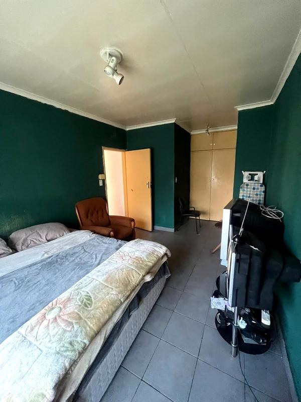 2 Bedroom Property for Sale in Roodepoort North Gauteng