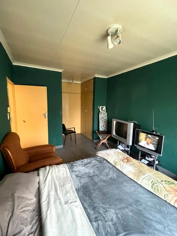 2 Bedroom Property for Sale in Roodepoort North Gauteng
