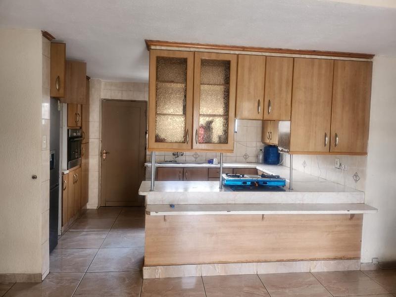 To Let 3 Bedroom Property for Rent in Ormonde Gauteng
