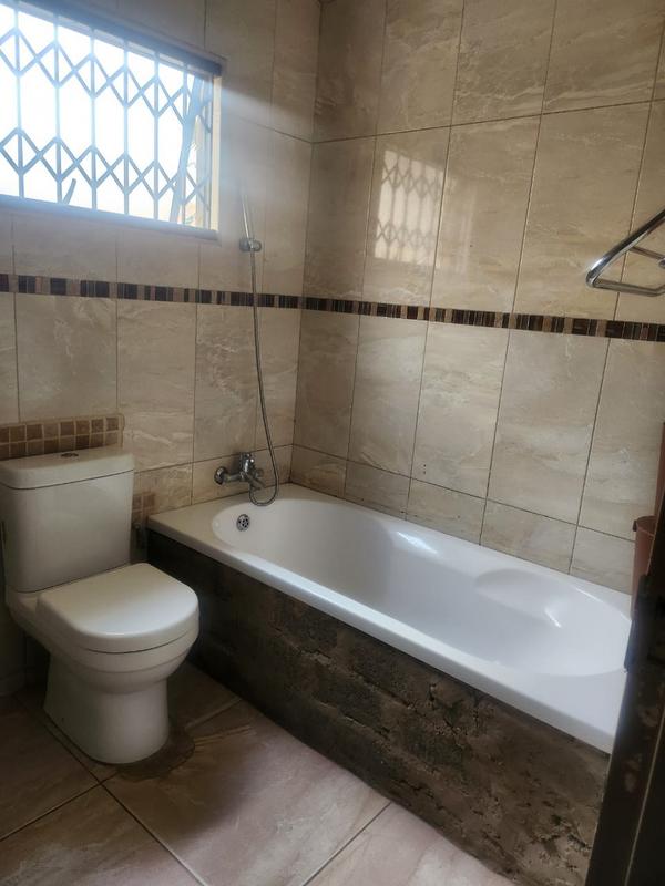 To Let 3 Bedroom Property for Rent in Ormonde Gauteng