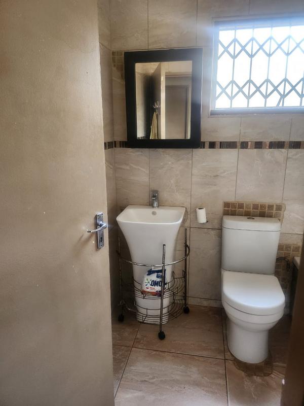 To Let 3 Bedroom Property for Rent in Ormonde Gauteng