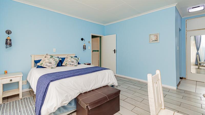 6 Bedroom Property for Sale in Brackenhurst Gauteng