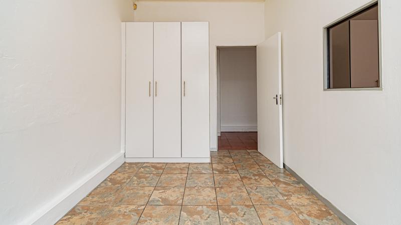 6 Bedroom Property for Sale in Brackenhurst Gauteng