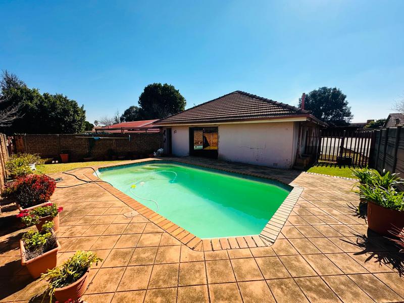 3 Bedroom Property for Sale in Klopperpark Gauteng