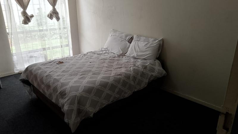 1 Bedroom Property for Sale in Edleen Gauteng