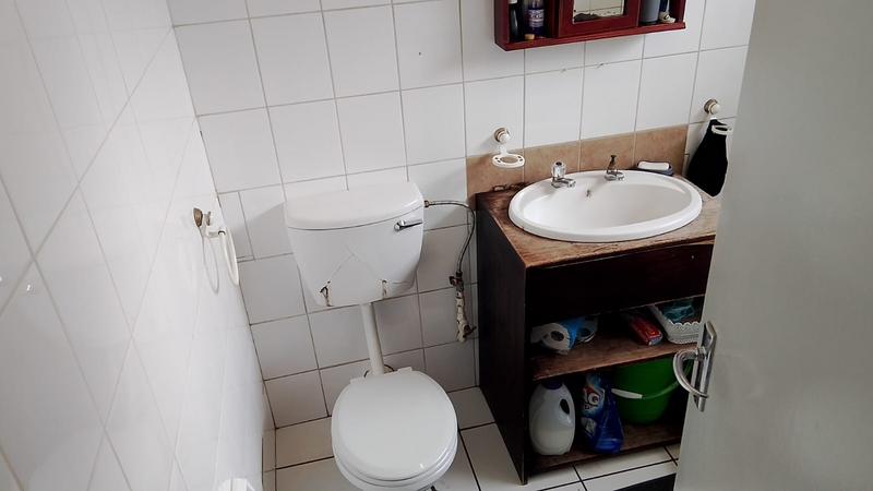 1 Bedroom Property for Sale in Edleen Gauteng
