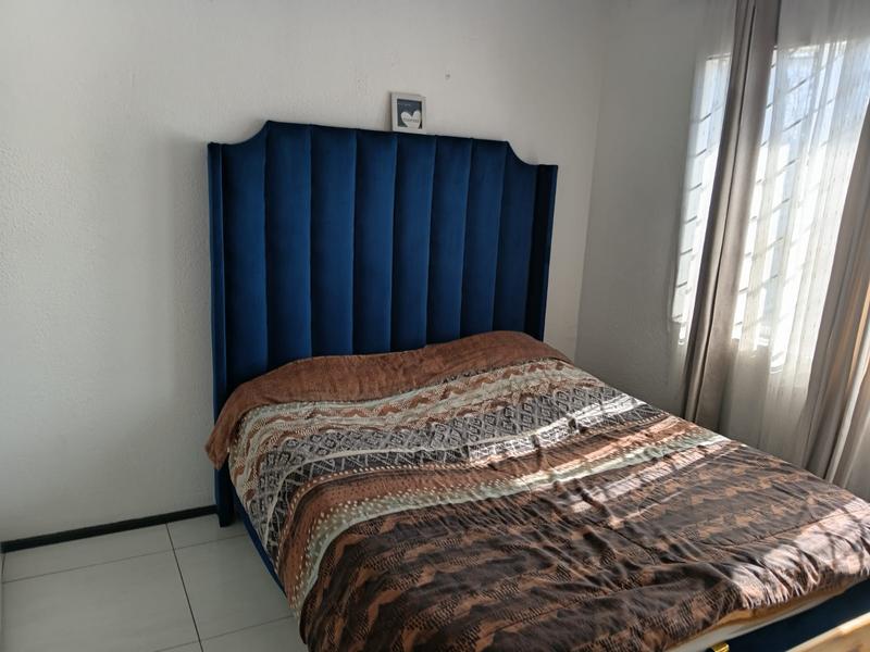 2 Bedroom Property for Sale in Linmeyer Gauteng