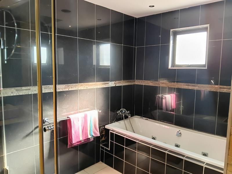 4 Bedroom Property for Sale in Liefde en Vrede Gauteng