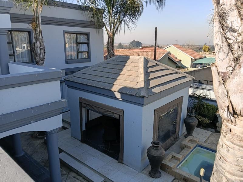 4 Bedroom Property for Sale in Liefde en Vrede Gauteng