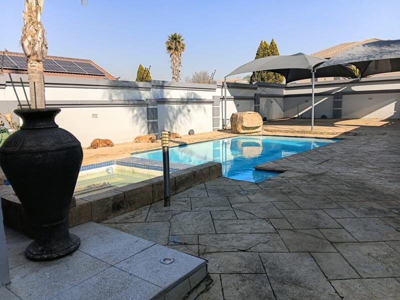 4 Bedroom Property for Sale in Liefde en Vrede Gauteng