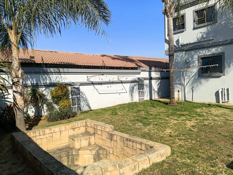 4 Bedroom Property for Sale in Liefde en Vrede Gauteng