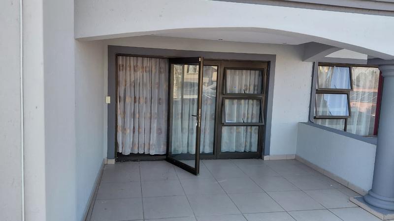 4 Bedroom Property for Sale in Liefde en Vrede Gauteng
