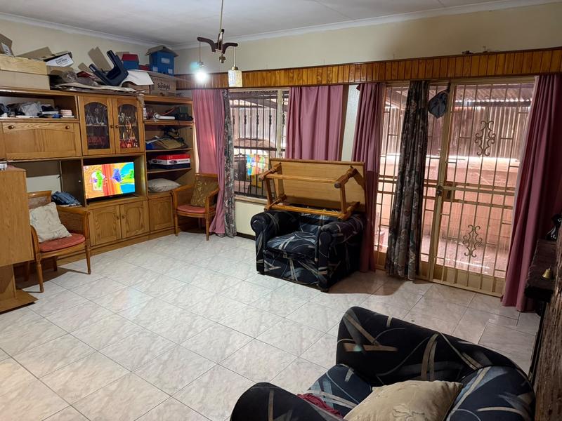 4 Bedroom Property for Sale in Laudium Gauteng