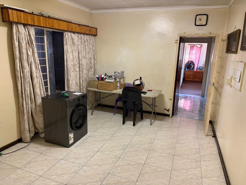 4 Bedroom Property for Sale in Laudium Gauteng