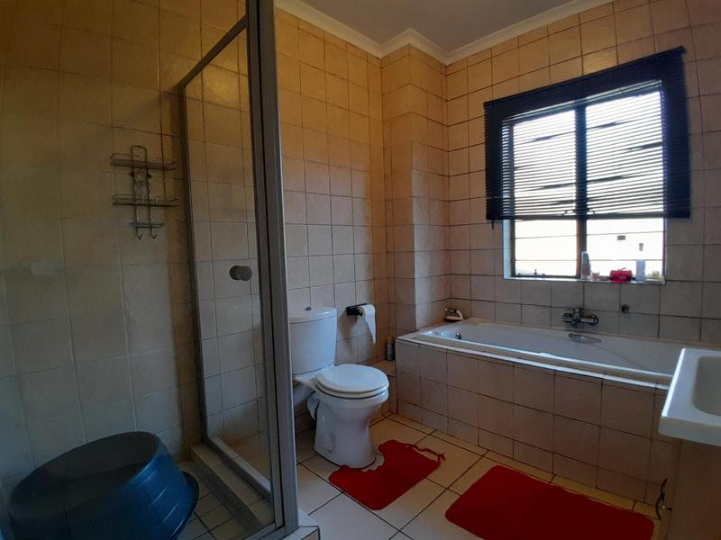 2 Bedroom Property for Sale in Eldo Lakes Estate Gauteng