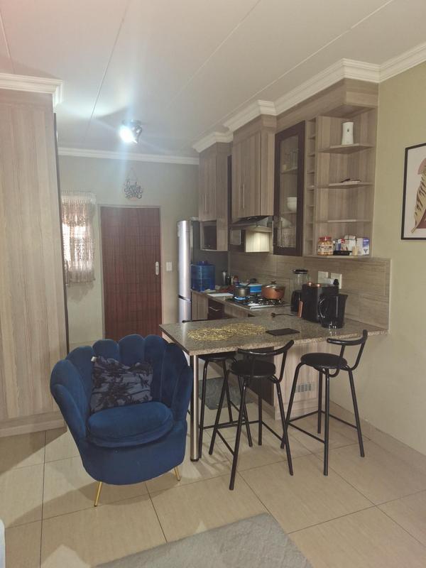 To Let 2 Bedroom Property for Rent in Moregloed Gauteng