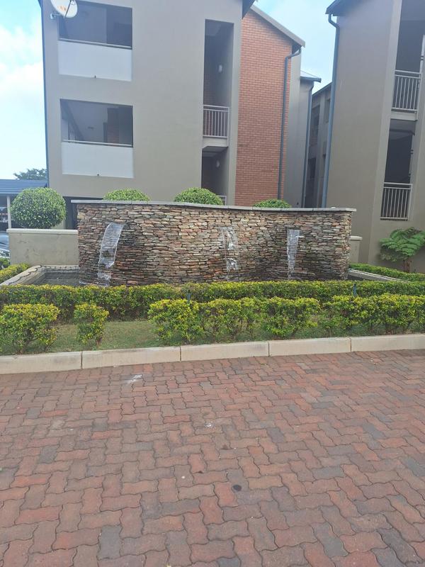 To Let 2 Bedroom Property for Rent in Moregloed Gauteng