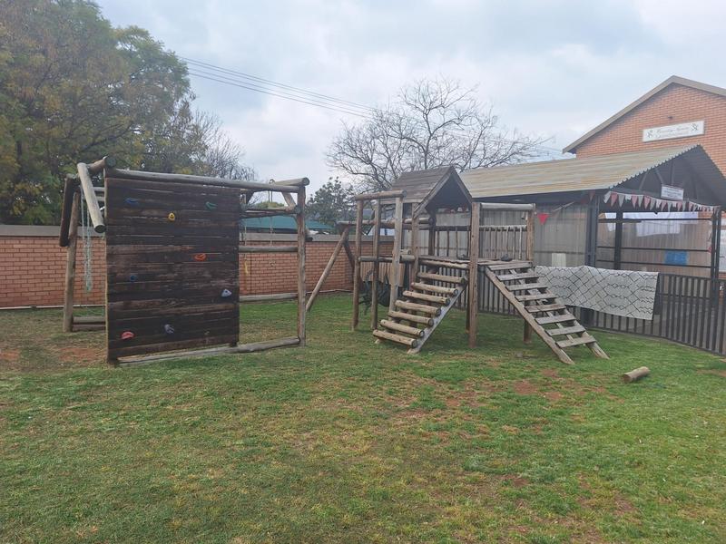 To Let 2 Bedroom Property for Rent in Moregloed Gauteng