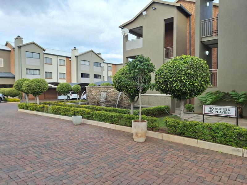 To Let 2 Bedroom Property for Rent in Moregloed Gauteng