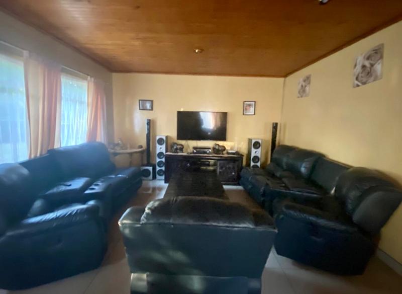 3 Bedroom Property for Sale in Vanderbijlpark CW 5 Gauteng