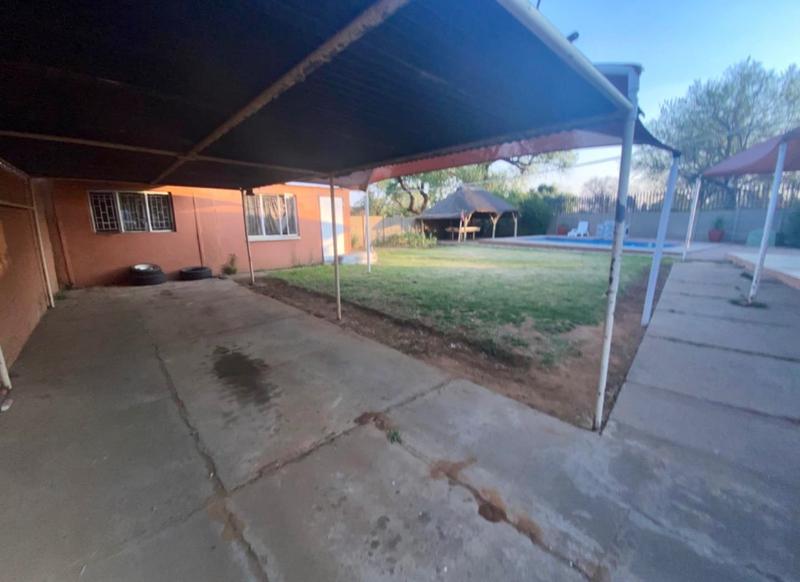 3 Bedroom Property for Sale in Vanderbijlpark CW 5 Gauteng