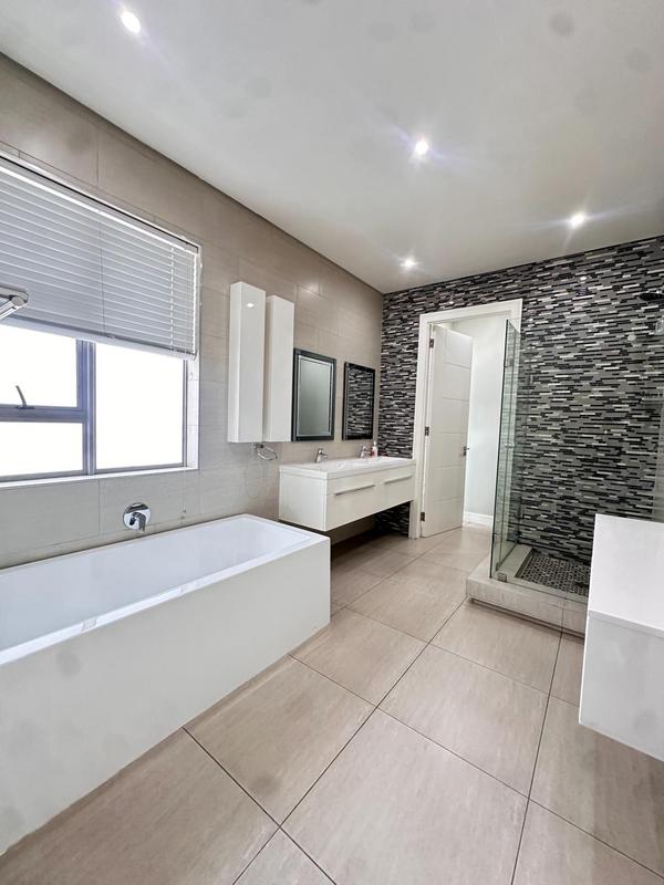 To Let 3 Bedroom Property for Rent in Morningside Gauteng