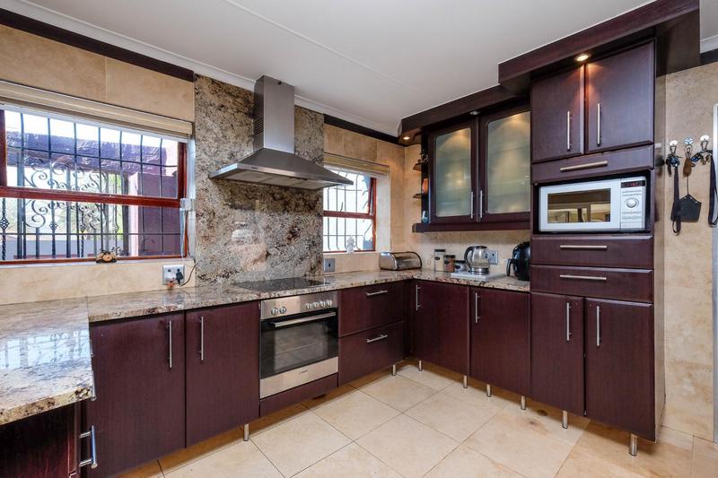 3 Bedroom Property for Sale in Little Falls Gauteng