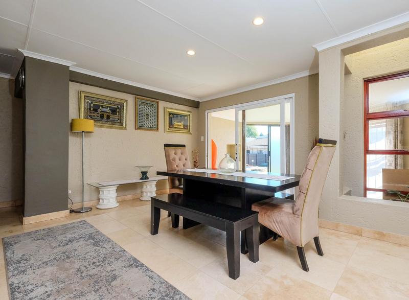 3 Bedroom Property for Sale in Little Falls Gauteng