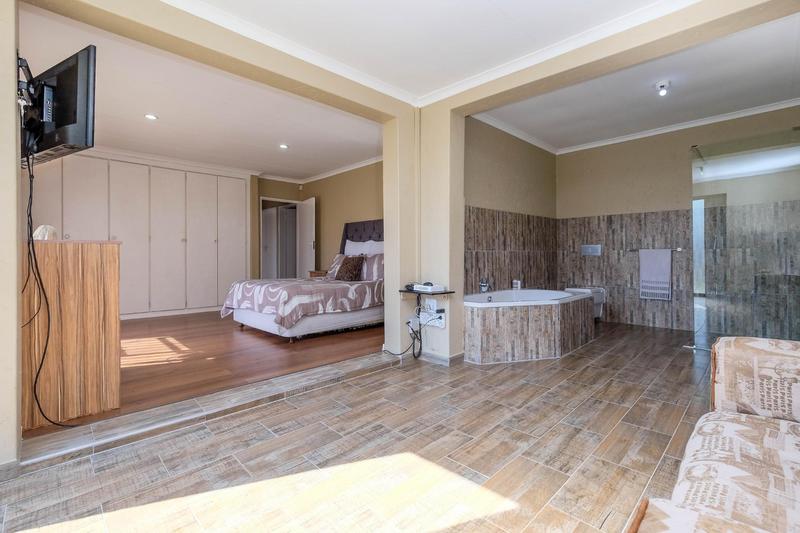 3 Bedroom Property for Sale in Little Falls Gauteng