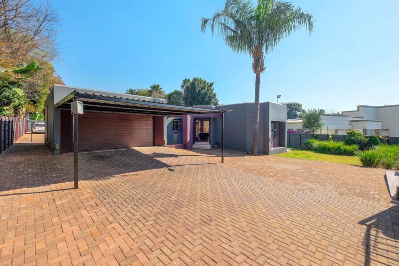 3 Bedroom Property for Sale in Little Falls Gauteng