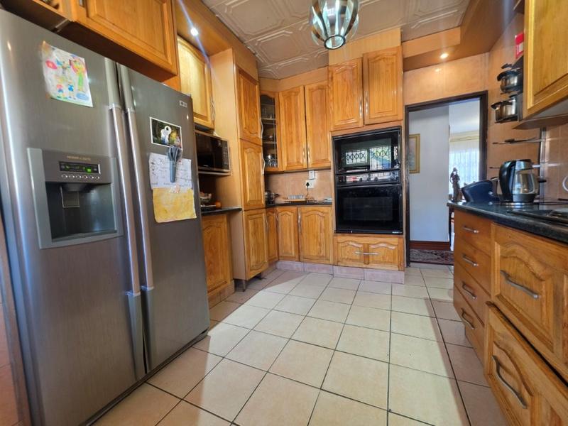 4 Bedroom Property for Sale in Brackendowns Gauteng