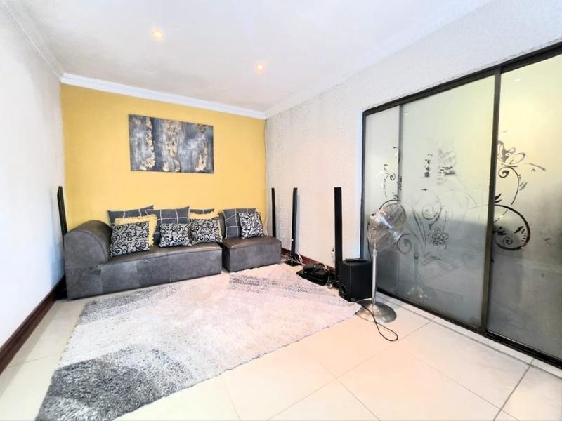 4 Bedroom Property for Sale in Brackendowns Gauteng