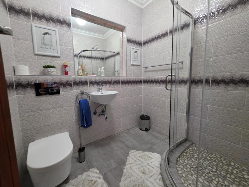 4 Bedroom Property for Sale in Brackendowns Gauteng