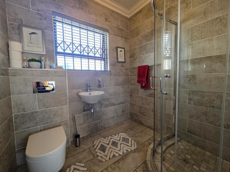 4 Bedroom Property for Sale in Brackendowns Gauteng