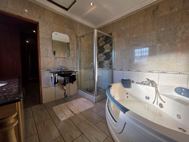 4 Bedroom Property for Sale in Brackendowns Gauteng