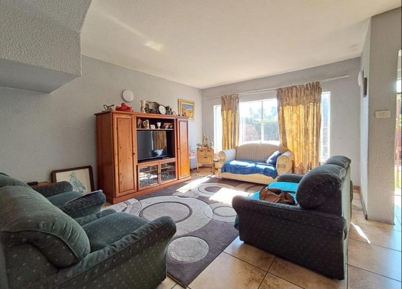 3 Bedroom Property for Sale in Brackenhurst Gauteng
